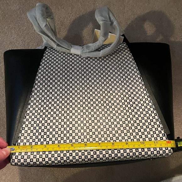 Michael Kors Whitney tote - Picture 10 of 10